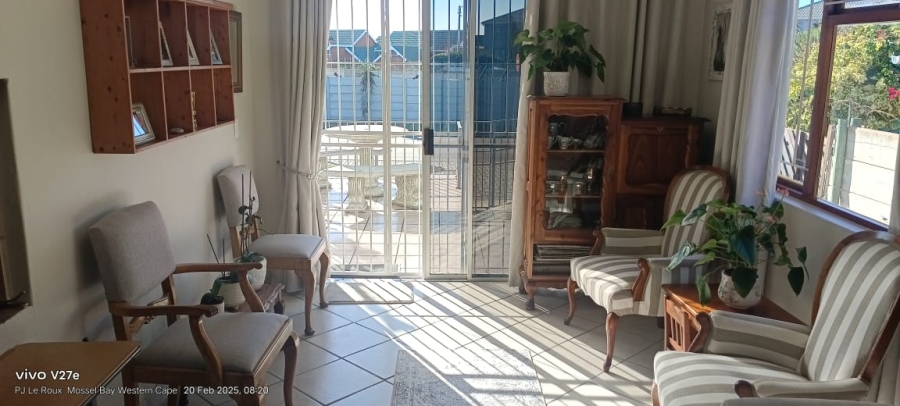 5 Bedroom Property for Sale in Hartenbos Central Western Cape